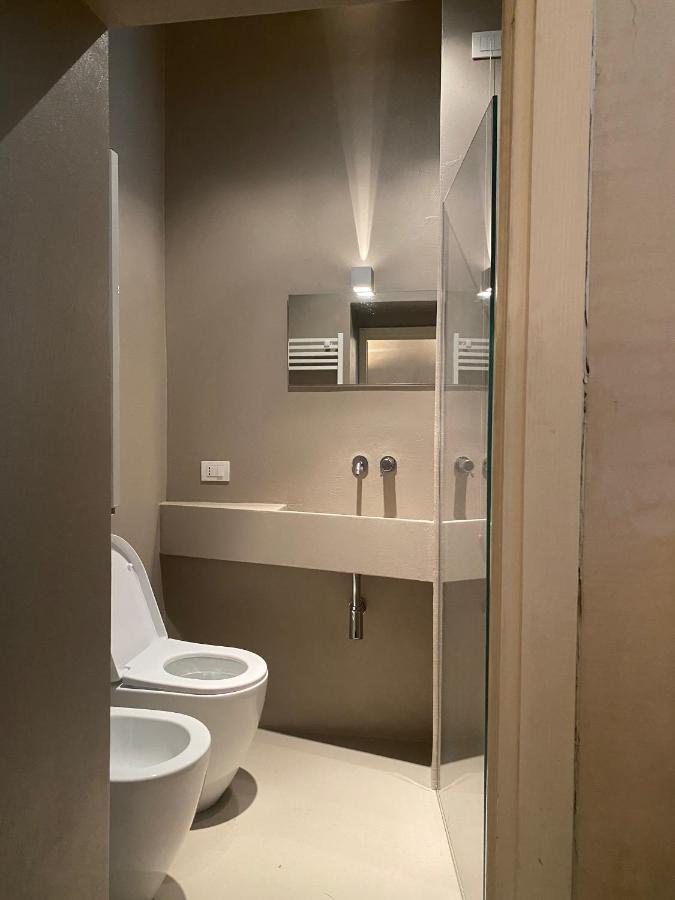 Intero Appartamento. San Giovanni Uno Бреша Екстериор снимка